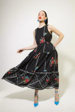 Load image into Gallery viewer, Ortansia Dress (Black)
