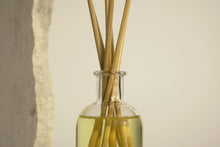 Load image into Gallery viewer, The Olphactory [Iconic] Blossom Tonka Diffuser
