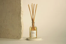 Load image into Gallery viewer, The Olphactory [Iconic] Blossom Tonka Diffuser
