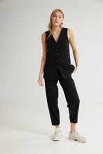 Load image into Gallery viewer, Noor Vest (Black)
