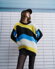 Load image into Gallery viewer, Malmo Sweater (Black)
