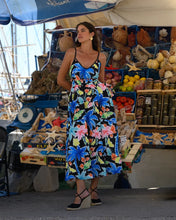 Load image into Gallery viewer, Alpha Dress (Black)
