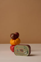 Load image into Gallery viewer, Paddywax Bistro &quot;Heirloom Tomato&quot; Tin Candle
