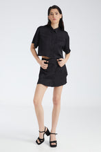 Load image into Gallery viewer, Vythos Short (Black)
