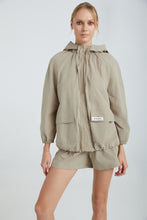 Load image into Gallery viewer, Wrinkles Jacket (Beige)
