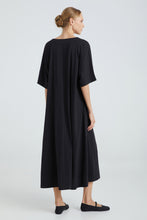 Load image into Gallery viewer, Delphi Dress (Black)
