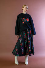 Load image into Gallery viewer, Amour Sweatshirt (Black)
