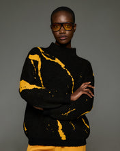 Load image into Gallery viewer, Ermesinde Sweater (Black)
