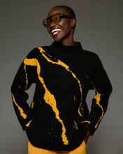 Load image into Gallery viewer, Ermesinde Sweater (Black)
