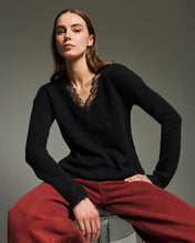 Load image into Gallery viewer, Braga Sweater (Black)
