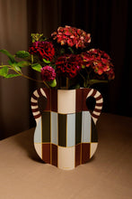 Load image into Gallery viewer, Patio Paper Flower Vase
