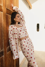 Load image into Gallery viewer, Niovi Shirt
