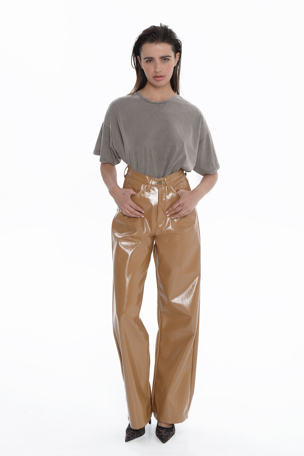 Selena Vinyl Leather (Caramel)