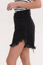 Load image into Gallery viewer, Domna Shorts (Black)
