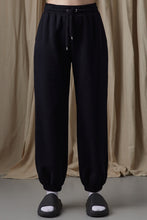 Load image into Gallery viewer, Jogger Sweatpants (Black)
