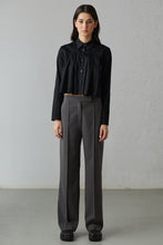 Load image into Gallery viewer, Diana Crop Shirt (Black)
