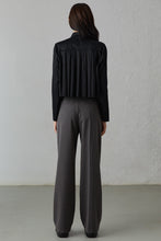 Load image into Gallery viewer, Diana Crop Shirt (Black)
