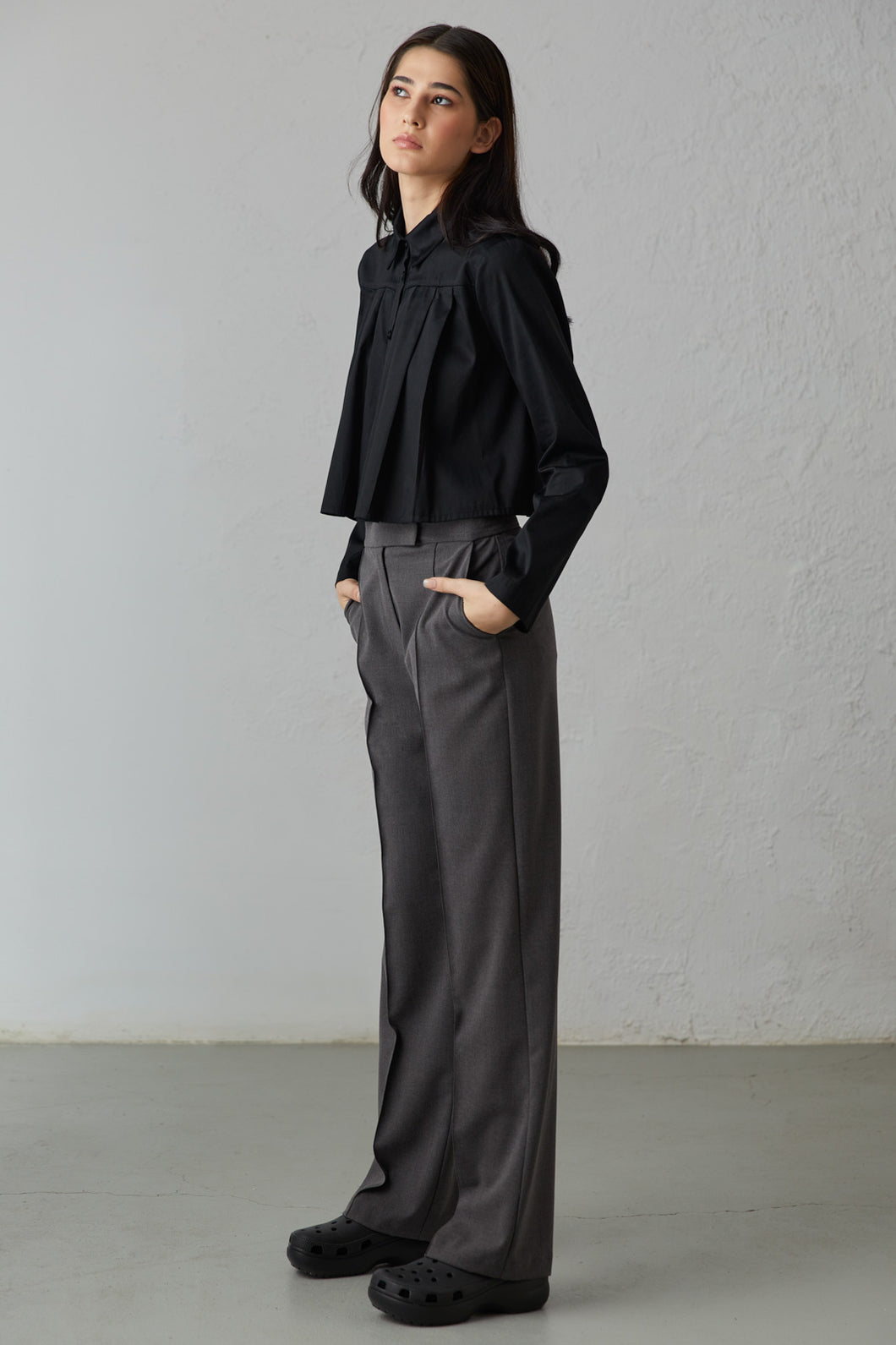 Diana Crop Shirt (Black)