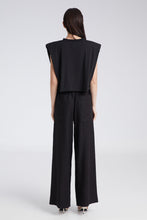 Load image into Gallery viewer, Rhea Cropped T-Shirt (Black)
